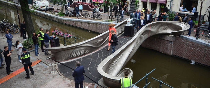 Pont métallique de MX3D à Amsterdam - Adriaan de Groot