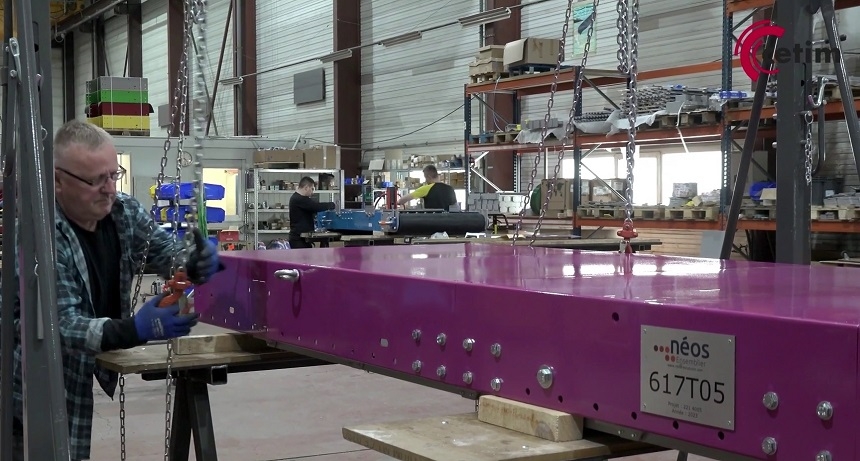 NEOS : une relocalisation durable